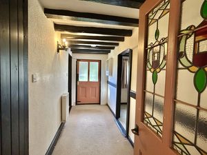 Entrance Hallway- click for photo gallery